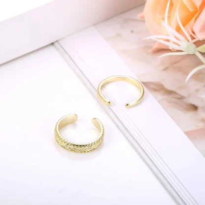 Open Band Toe Ring with Carve Design - Image 4