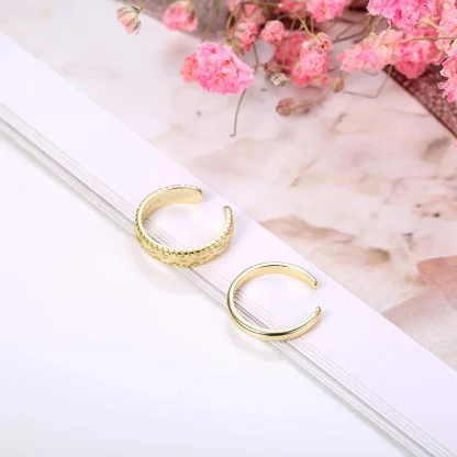 Open Band Toe Ring with Carve Design - Image 2
