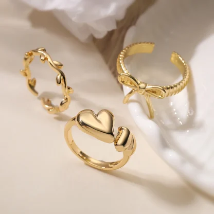Elegant Toe Ring with Double Heart Design - Image 2